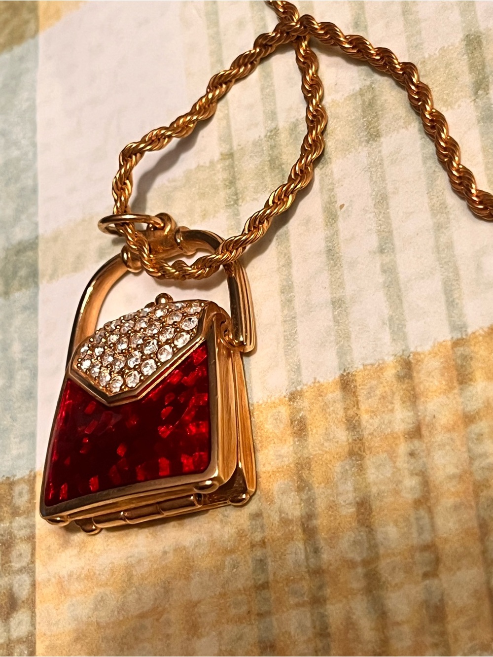 Swarovski Purse Locket Pendant Necklace Crystal Red Enamel Vintage Swan Opens - Picture 11 of 11